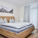 Hillside Pircher *